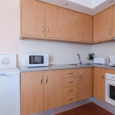 Remarkable 2-bed Apartment Alvor