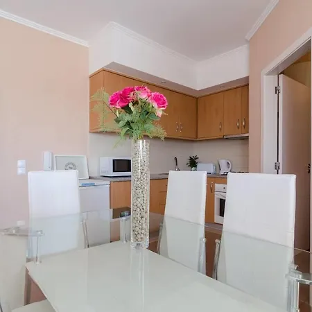 Remarkable 2-bed Apartment *