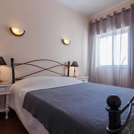 Remarkable 2-bed Appartement